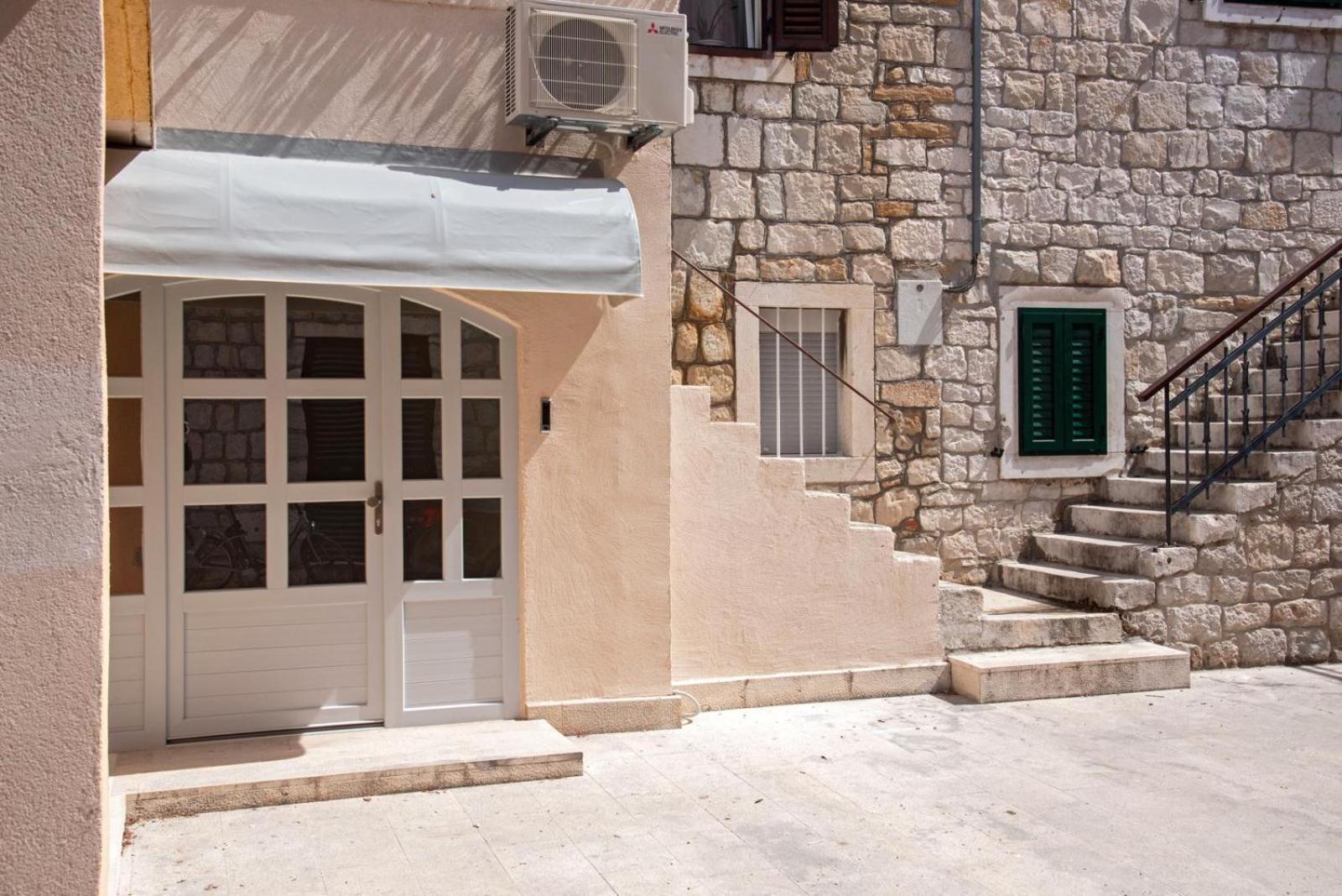 Petite Haven Apartamento Split Exterior foto